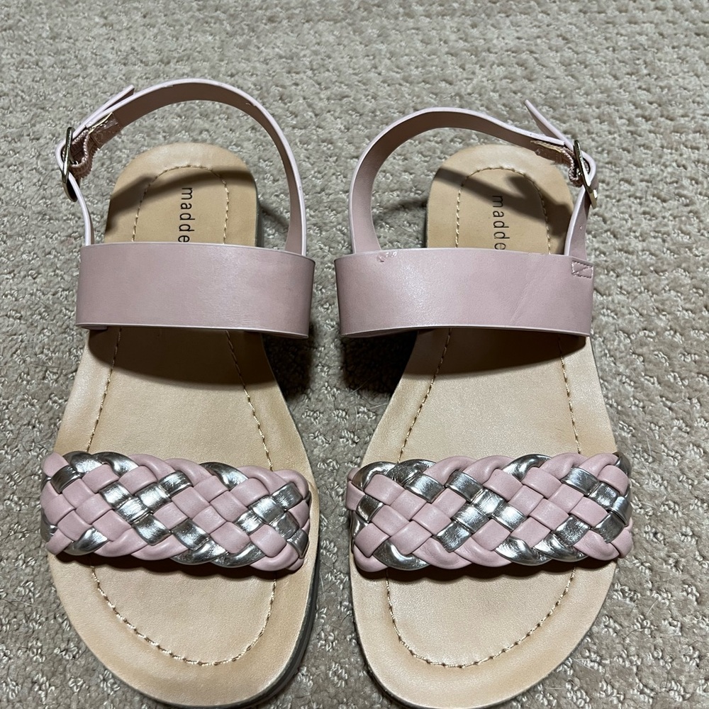 NWOT Madden Girl Sandals - Size 2 (Host Pick)